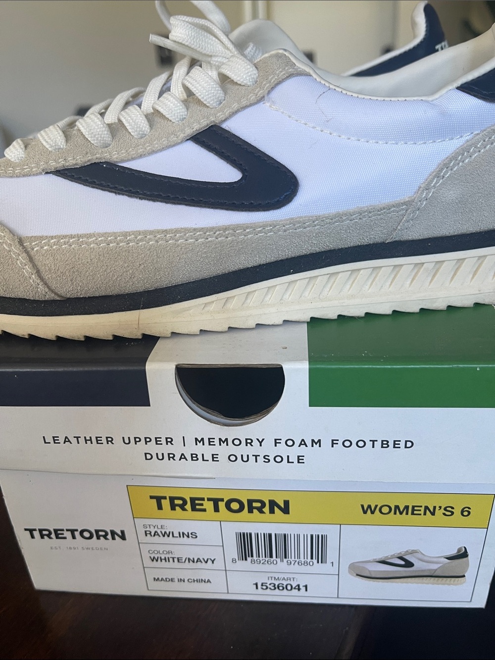 Tretorn Rawlins White Navy Suede-Trim Sneaker
Used it one time